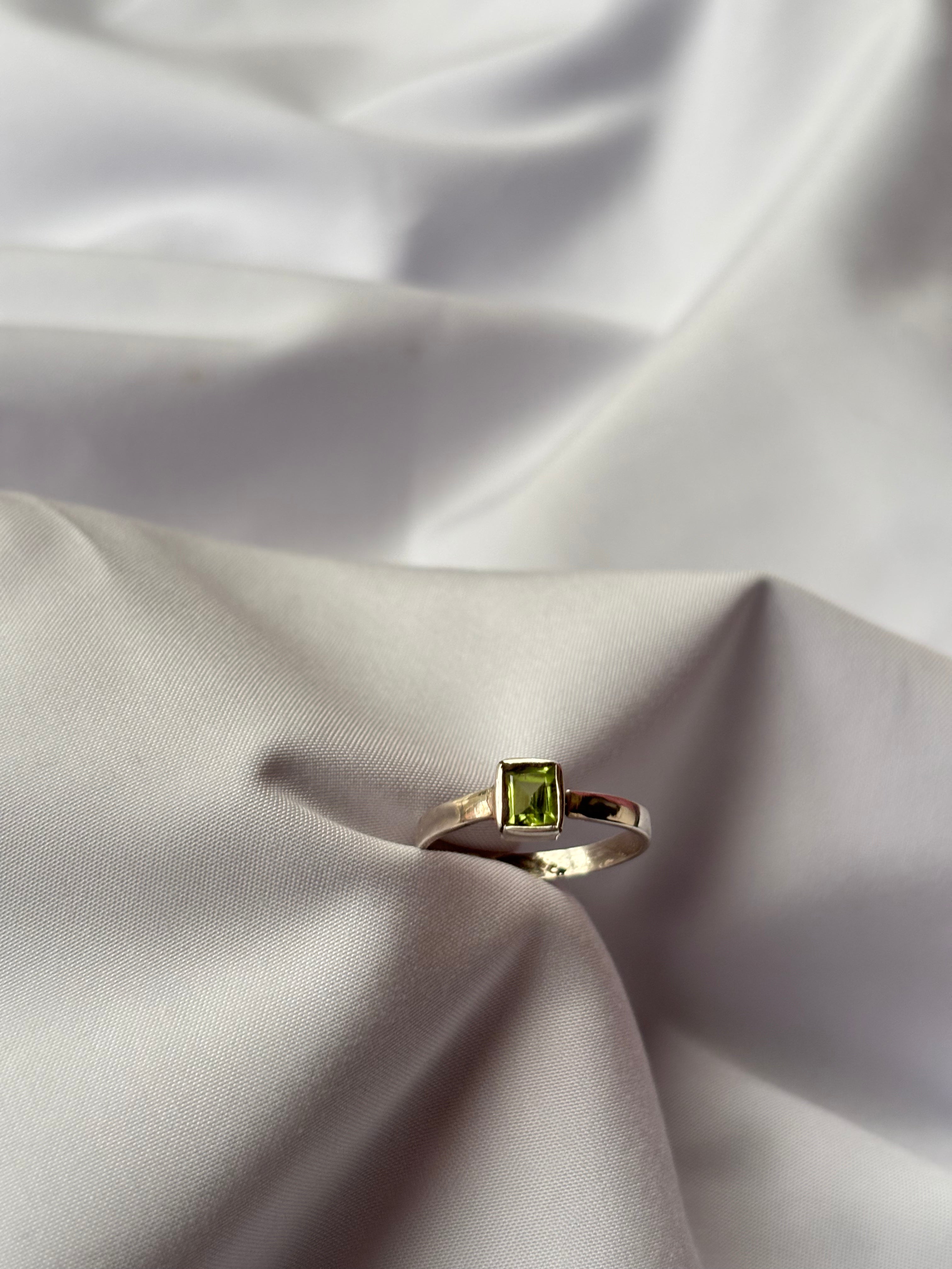 Peridot Solitaire Ring 1
