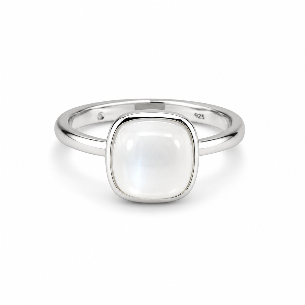 Moonstone Solitaire Sterling Silver Ring in 925 sterling silver - photo 2 of 4