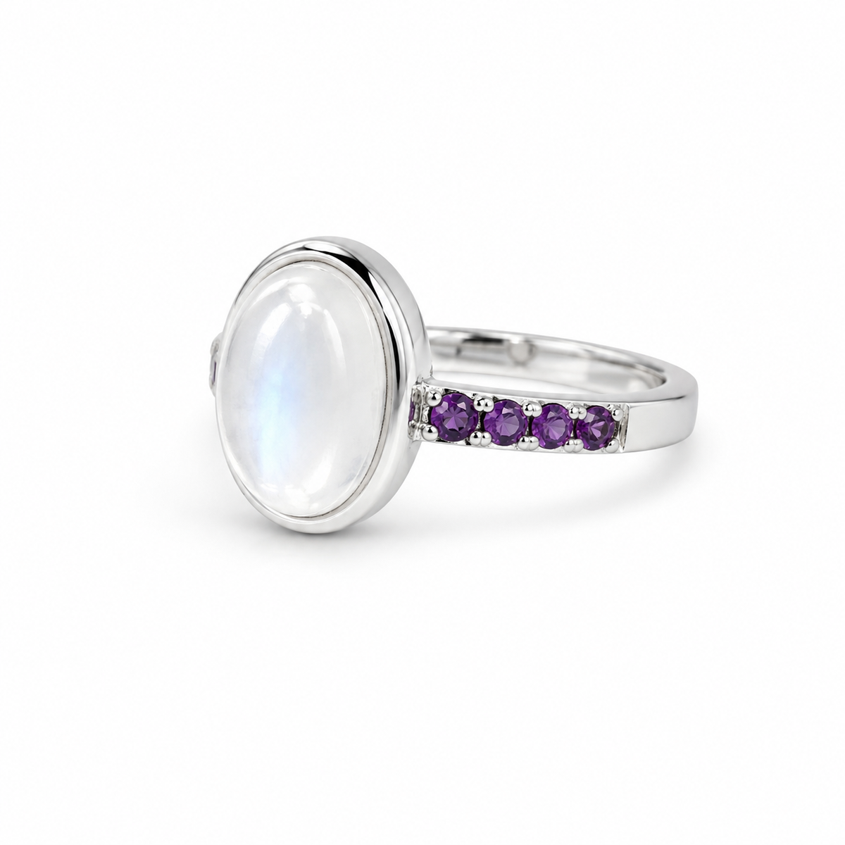 Moonstone Solitaire Sterling Silver Ring in 925 sterling silver - photo 3 of 4