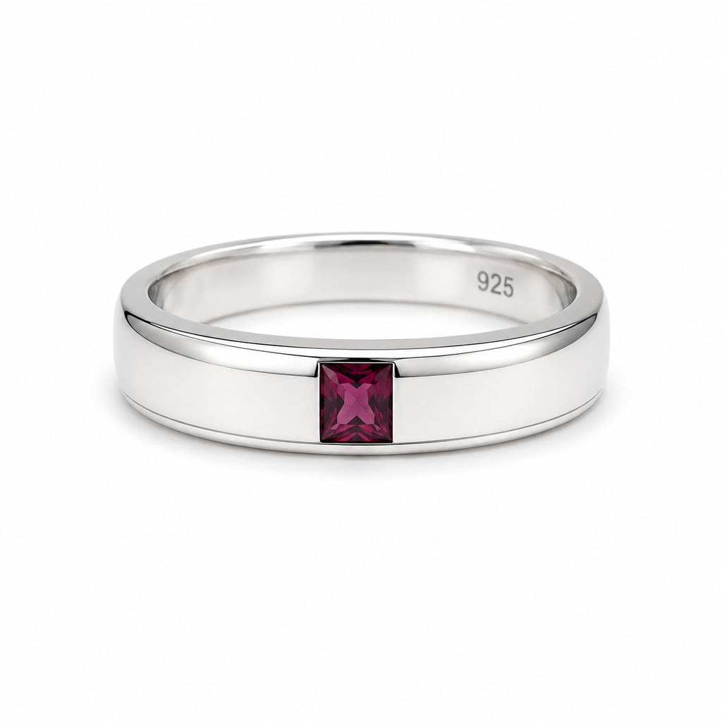 Garnet Solitaire Sterling Silver Ring in 925 sterling silver - photo 3 of 4