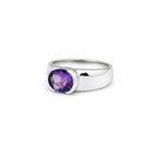 Amethyst Solitaire Sterling Silver Ring in 925 sterling silver - photo 3 of 4