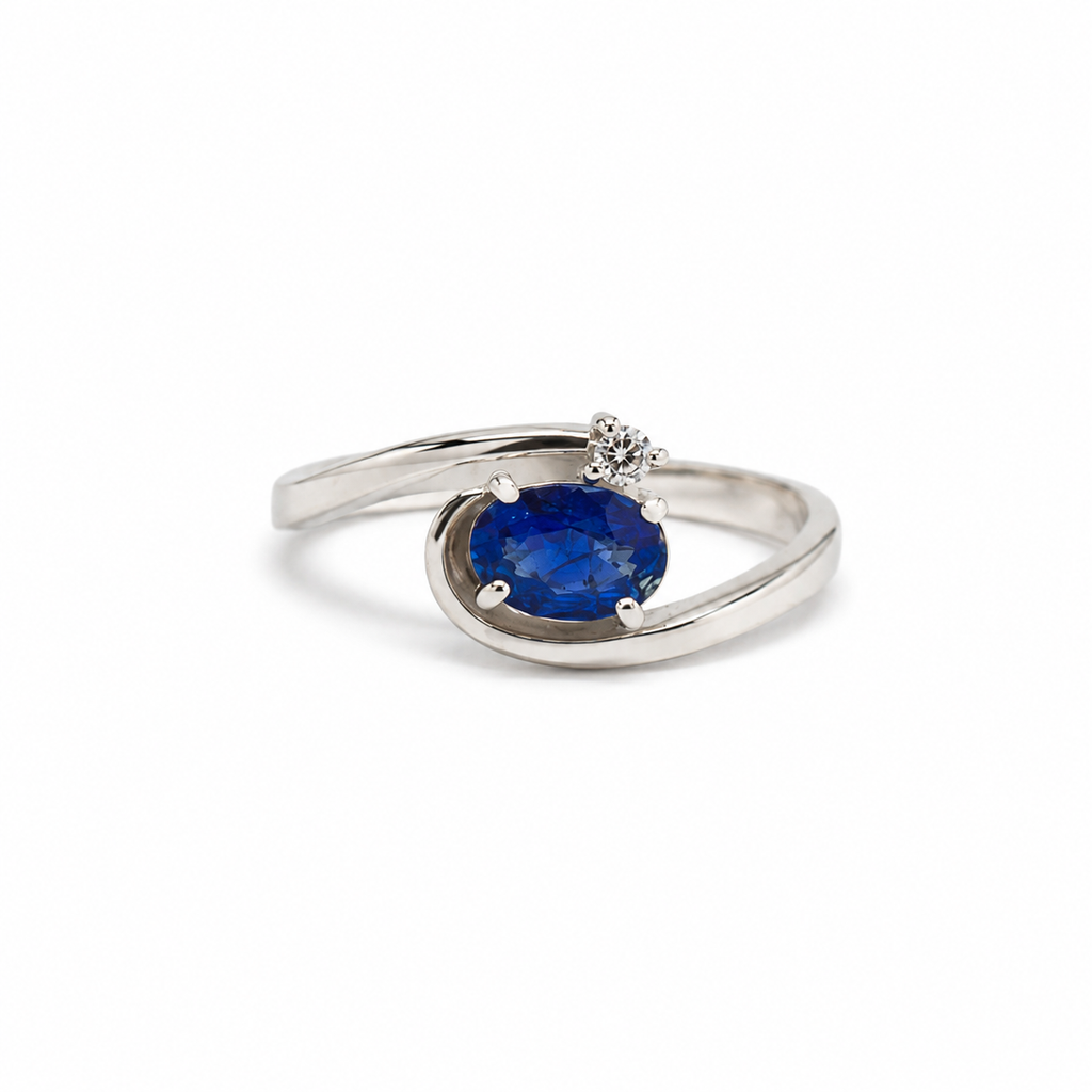 Blue Sapphire Solitaire Sterling Silver Ring in 925 sterling silver - photo 5 of 7