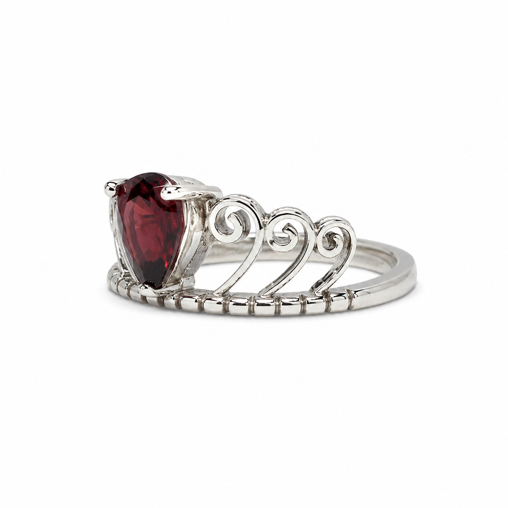 Garnet Vintage Sterling Silver Ring in 925 sterling silver - photo 2 of 2