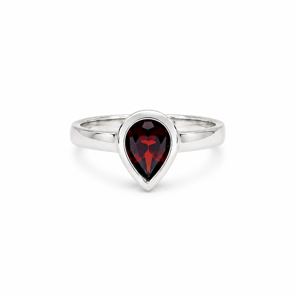 Garnet Solitaire Sterling Silver Ring in 925 sterling silver - photo 1 of 4