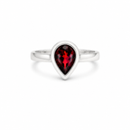 Garnet Solitaire Sterling Silver Ring in 925 sterling silver - photo 3 of 4