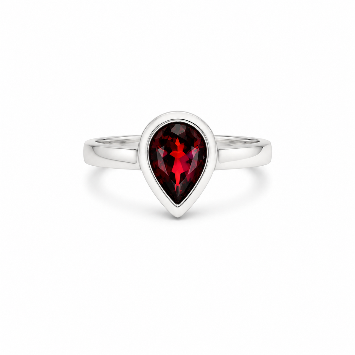 Garnet Solitaire Sterling Silver Ring in 925 sterling silver - photo 3 of 4