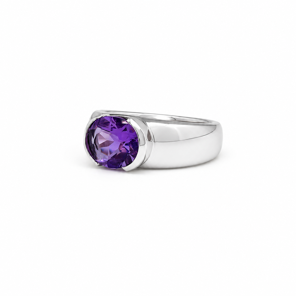 Amethyst Solitaire Sterling Silver Ring in 925 sterling silver - photo 2 of 4