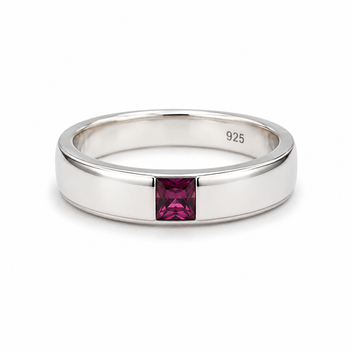 Garnet Solitaire Sterling Silver Ring in 925 sterling silver - photo 2 of 4