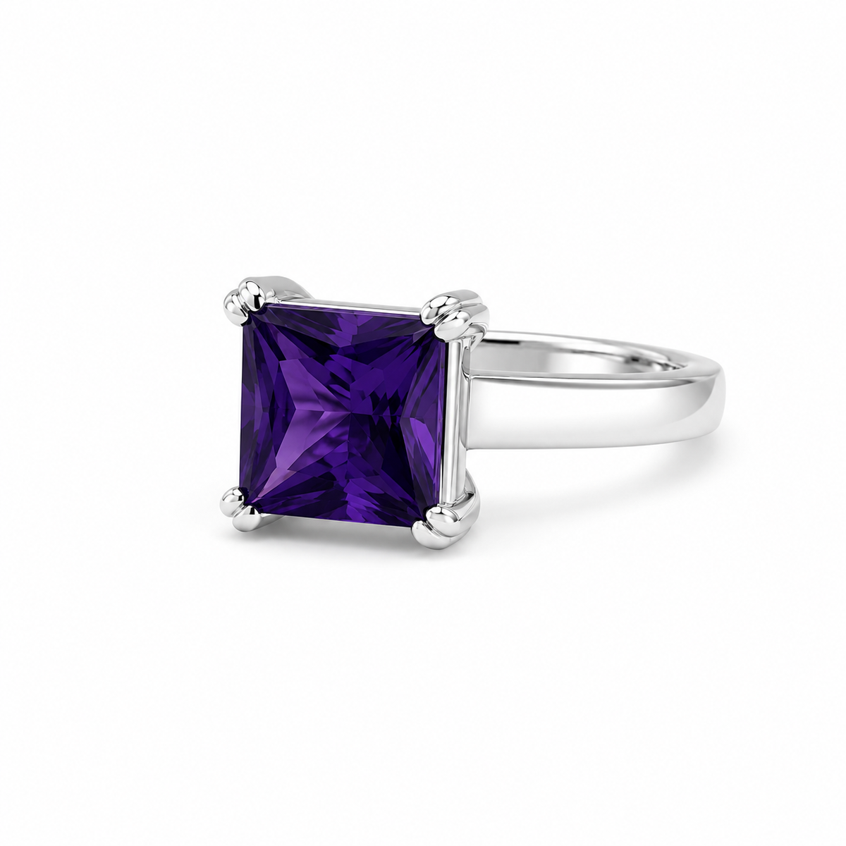 Amethyst Solitaire Sterling Silver Ring in 925 sterling silver - photo 3 of 4