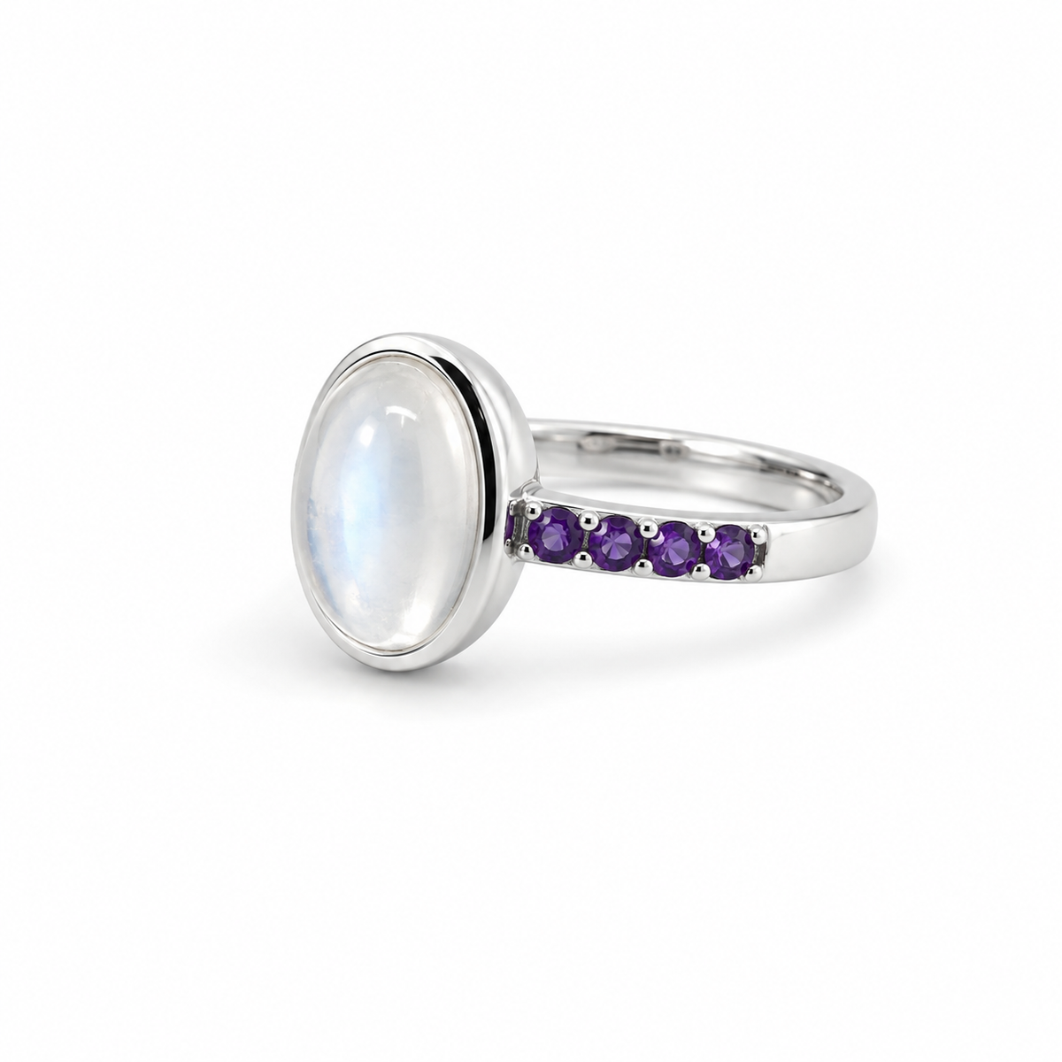 Moonstone Solitaire Sterling Silver Ring in 925 sterling silver - photo 4 of 4